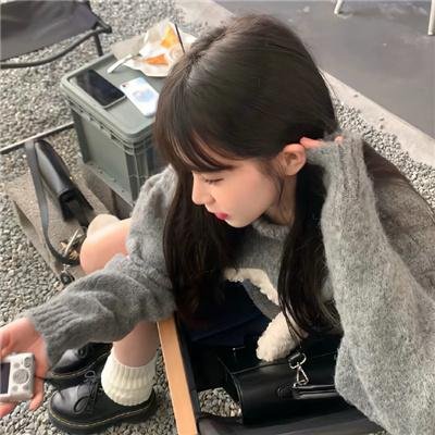 找个老伴儿回村过年